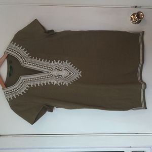 C Wonder T Shirt Tunic NWOT Beautifully embroidered. Size Small